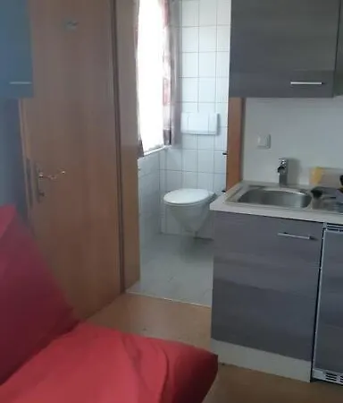 Mit Bad, Kuche Und Tv Appartamento